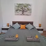 Cozy In Old Town Apartment *