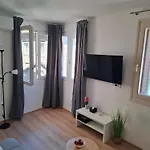 Cozy In Old Town Apartman *